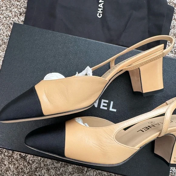 *SOLD** Chanel Slingback pumps - Picture 1 of 8